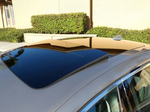 Used 2020 BMW 750i xDrive w/ Executive Package image 19