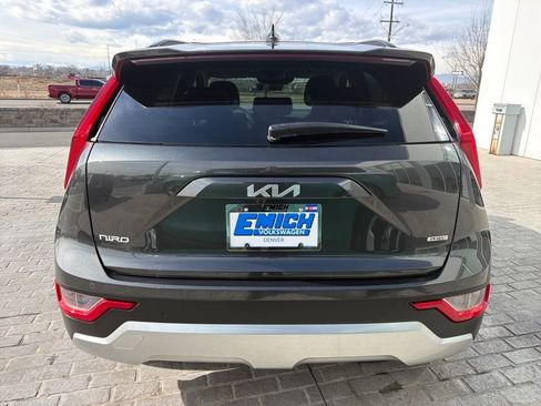 Used 2023 Kia Niro EX w/ EX Cold Weather Package image 4