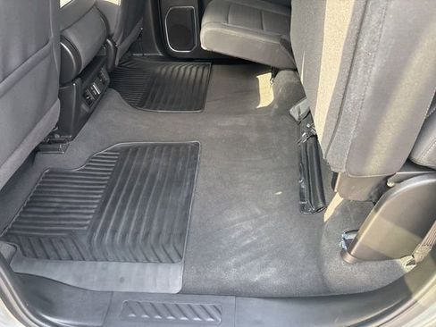 Used 2025 Chevrolet Silverado 1500 LT RWD image 19