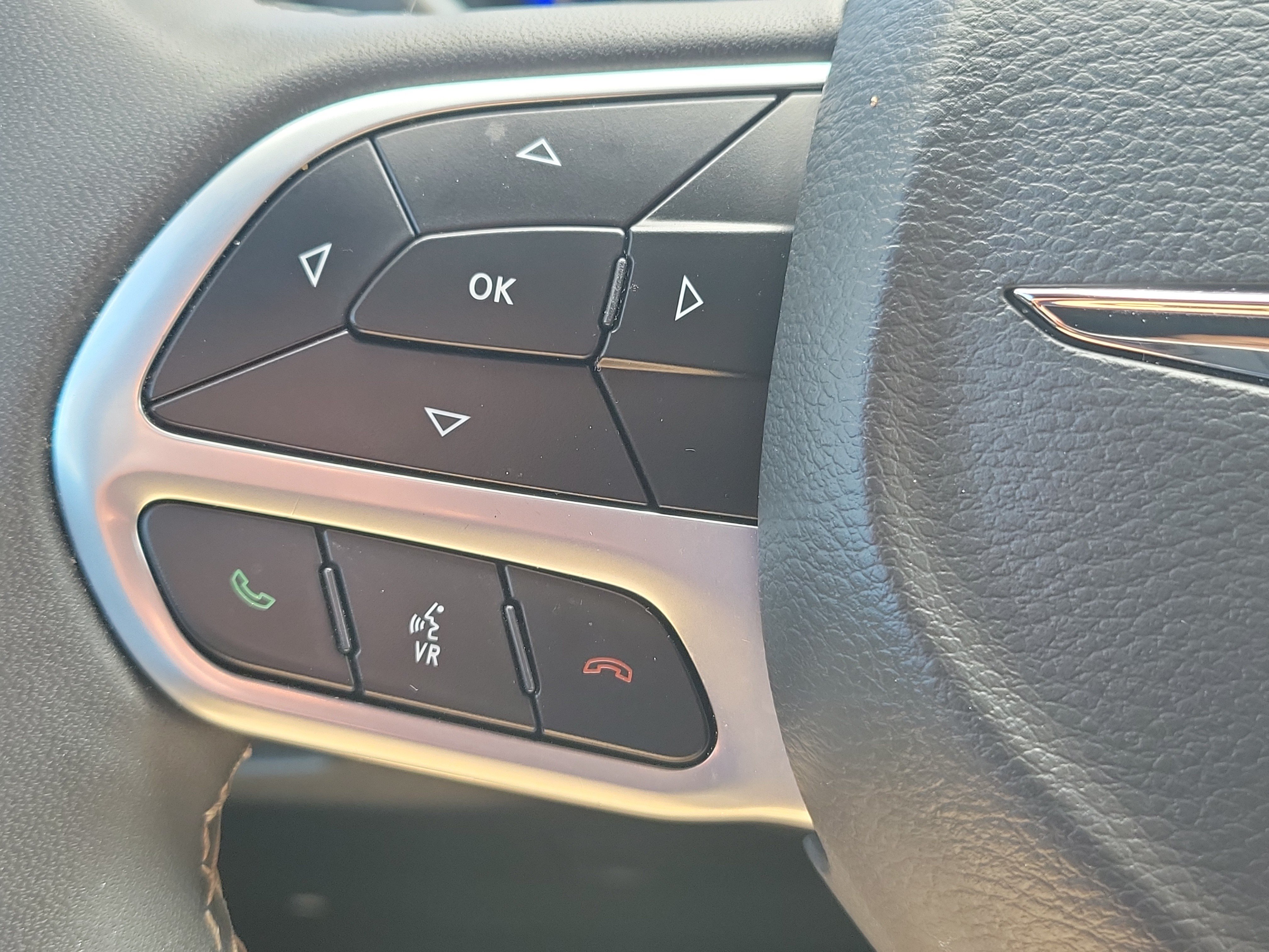 Used 2026 Chrysler Pacifica Select FWD image 21