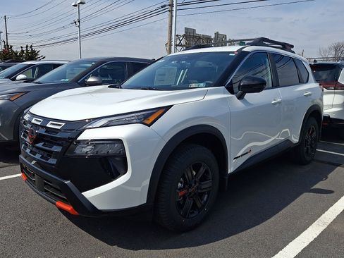 New 2026 Nissan Rogue SV AWD/4WD image 3