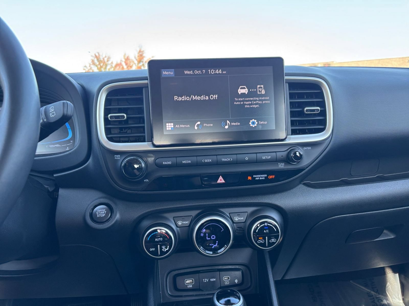 Used 2026 Hyundai Venue SEL FWD image 20