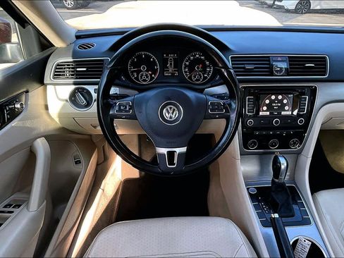 Used 2014 Volkswagen Passat TDI SE FWD image 6