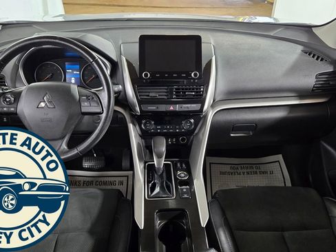 Used 2023 Mitsubishi Eclipse Cross SE image 27