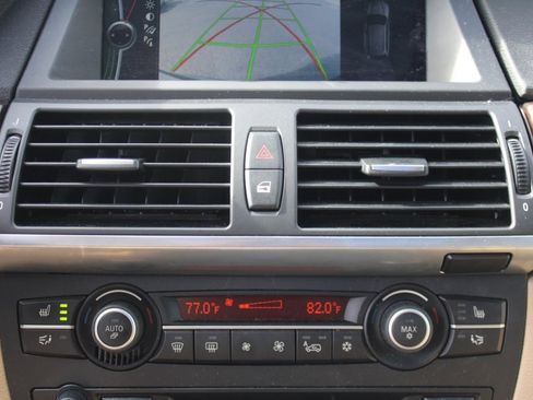 Used 2012 BMW X5 xDrive35d image 23