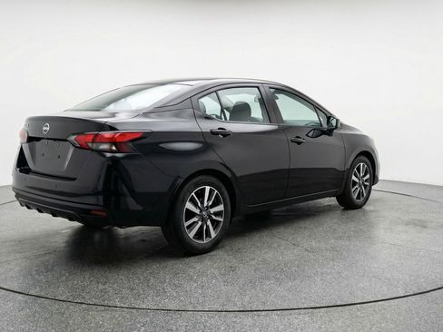 Used 2025 Nissan Versa SV image 9