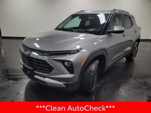 Used 2025 Chevrolet TrailBlazer LT FWD image 4
