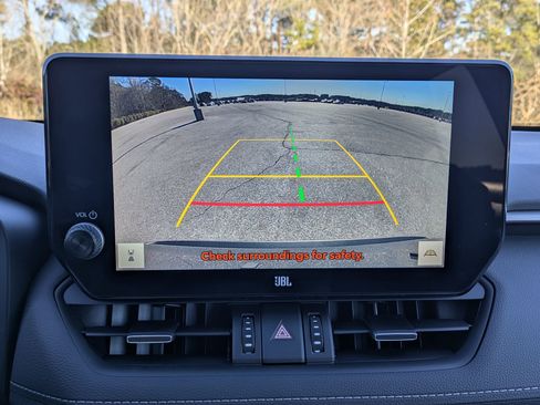 Used 2023 Toyota RAV4 XLE Premium image 14