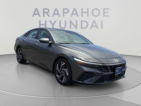 Used 2024 Hyundai Elantra SEL w/ Convenience Package FWD image 7