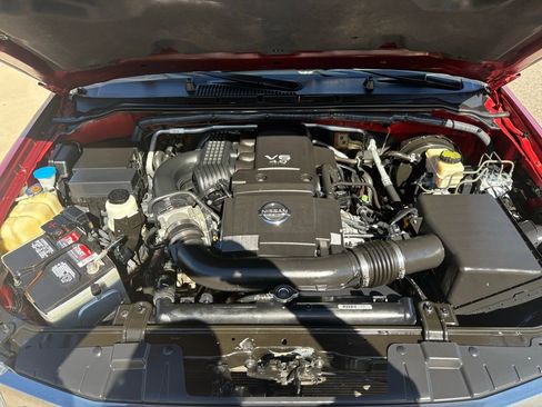 Used 2013 Nissan Frontier SV w/ SV Value Truck Pkg image 27