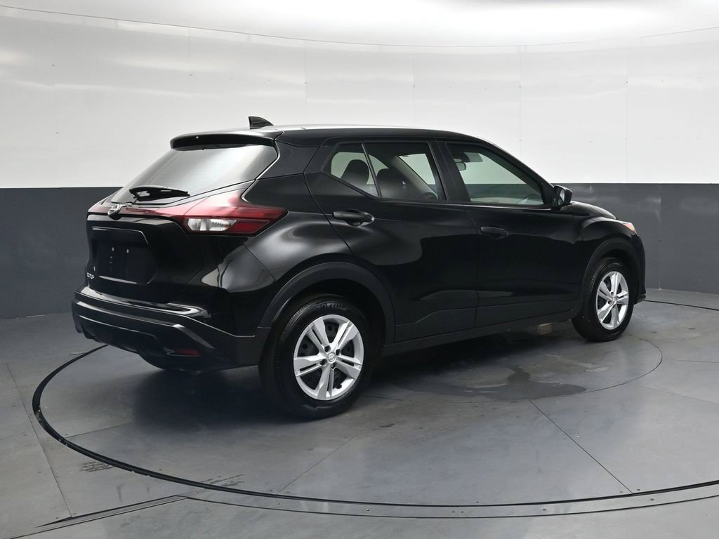 Certified 2025 Nissan Kicks Play S FWD image 5