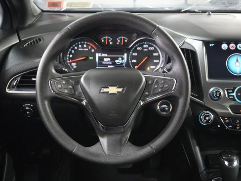 Used 2017 Chevrolet Cruze LT w/ Sun And Sound Package FWD image 13