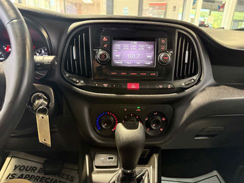 Used 2021 RAM ProMaster City Tradesman SLT FWD image 12