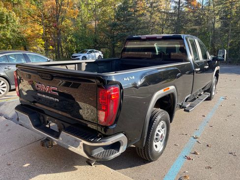 Used 2024 GMC Sierra 2500 Pro w/ Fleet Convenience Package image 2