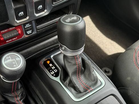 Used 2021 Jeep Wrangler Rubicon AWD/4WD image 21