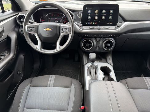Certified 2024 Chevrolet Blazer LT w/ Convenience Package FWD image 27