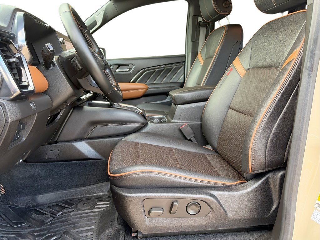 Used 2023 GMC Canyon AT4 w/ AT4 Premium Package AWD/4WD image 20