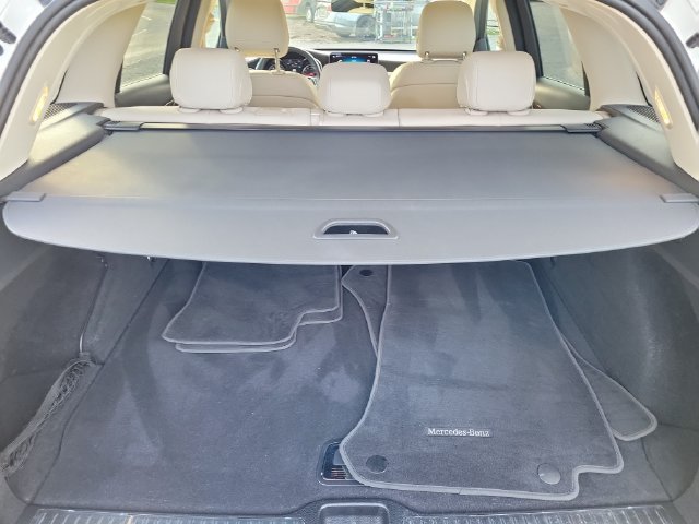 Used 2022 Mercedes-Benz GLC 300 4MATIC image 8