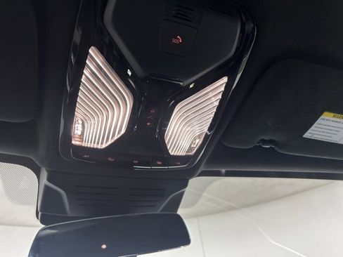 Used 2023 BMW X7 xDrive40i w/ Executive Package image 33