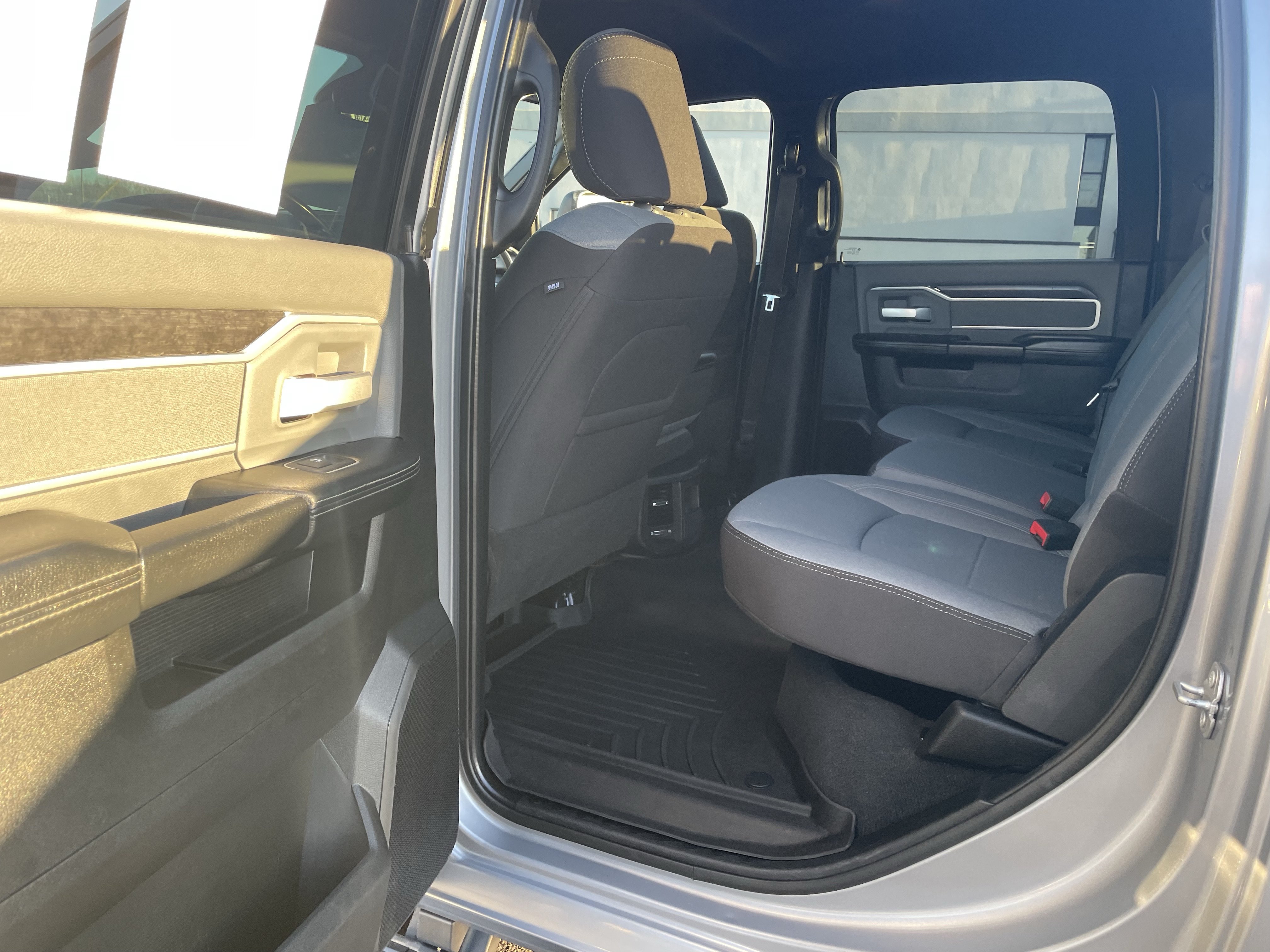 Used 2023 RAM 2500 Big Horn w/ Level 1 Equipment Group AWD/4WD image 25