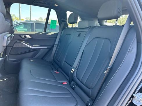 Used 2022 BMW X5 xDrive40i w/ Premium Package image 13