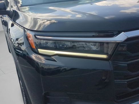 New 2026 Honda Pilot Touring image 10