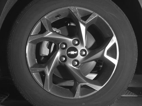 Used 2025 Chevrolet Trax LT w/ LT Convenience Package FWD image 12