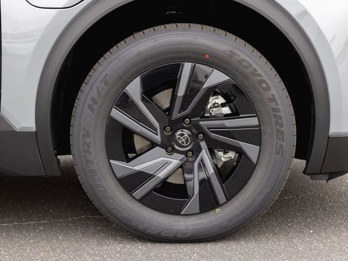 New 2026 Toyota C-HR AWD/4WD image 4
