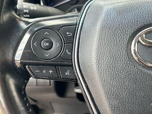 Used 2020 Toyota Camry SE w/ Protection Package (Q1) FWD image 17