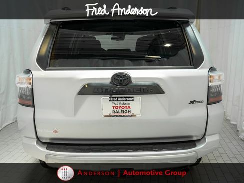 Used 2022 Toyota 4Runner TRD Off-Road AWD/4WD image 4