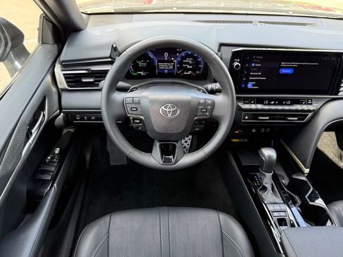 Used 2025 Toyota Camry XSE FWD image 26