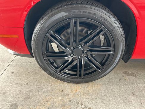 Used 2018 Dodge Challenger SXT Plus image 13