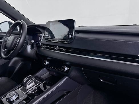 Used 2023 Mitsubishi Outlander Ralliart image 29