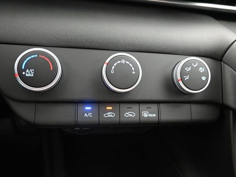 New 2026 Hyundai Elantra SE image 17