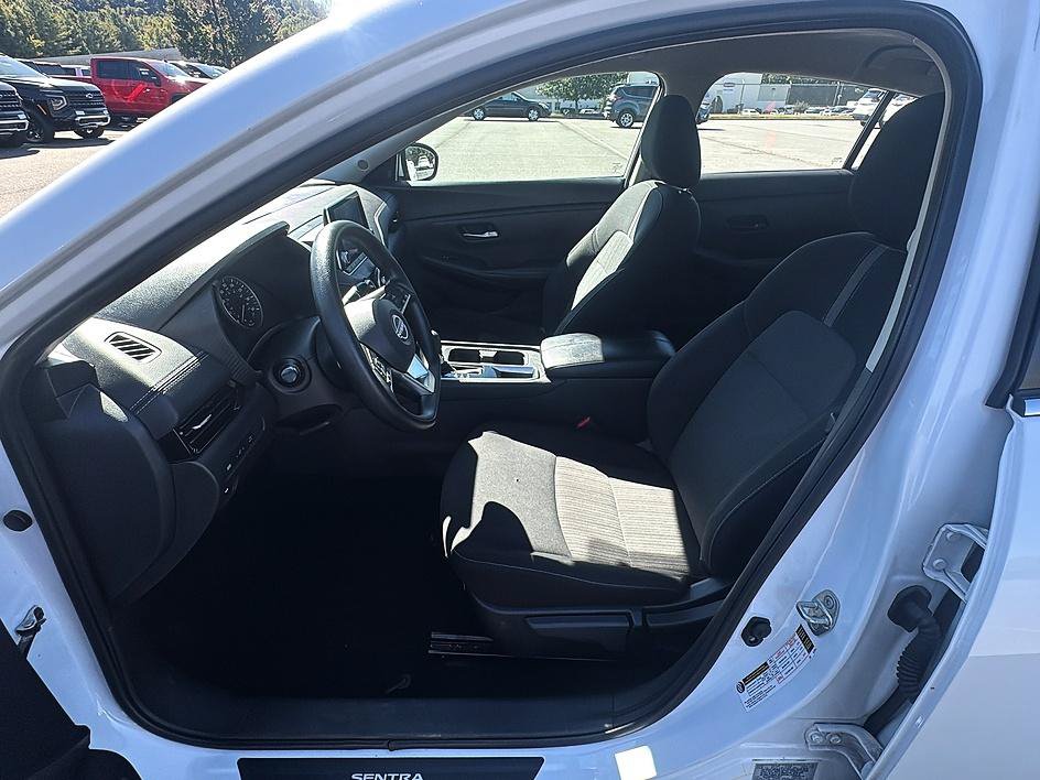 Certified 2025 Nissan Sentra SV FWD image 14