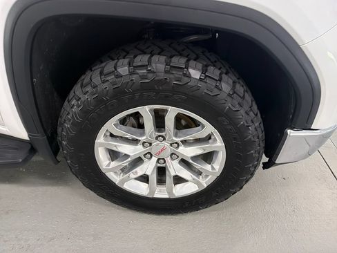 Used 2021 GMC Sierra 1500 SLT w/ SLT Premium Plus Package AWD/4WD image 4