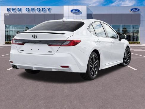 Used 2026 Toyota Camry XSE FWD image 4