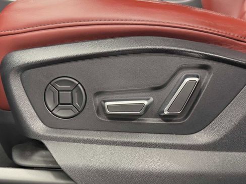 Used 2021 Audi SQ7 Premium Plus w/ Driver Assistance Package image 36