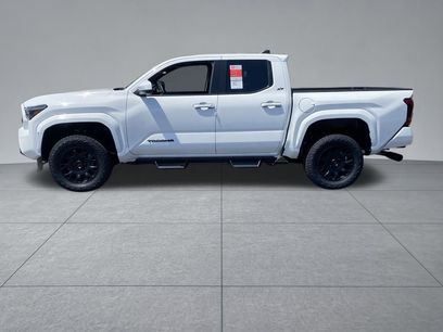 New 2025 Toyota Tacoma SR5