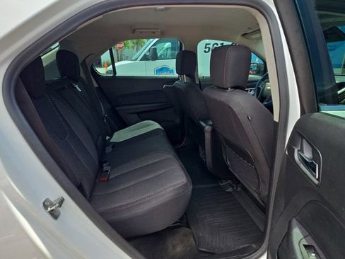 Used 2017 Chevrolet Equinox LS FWD image 13
