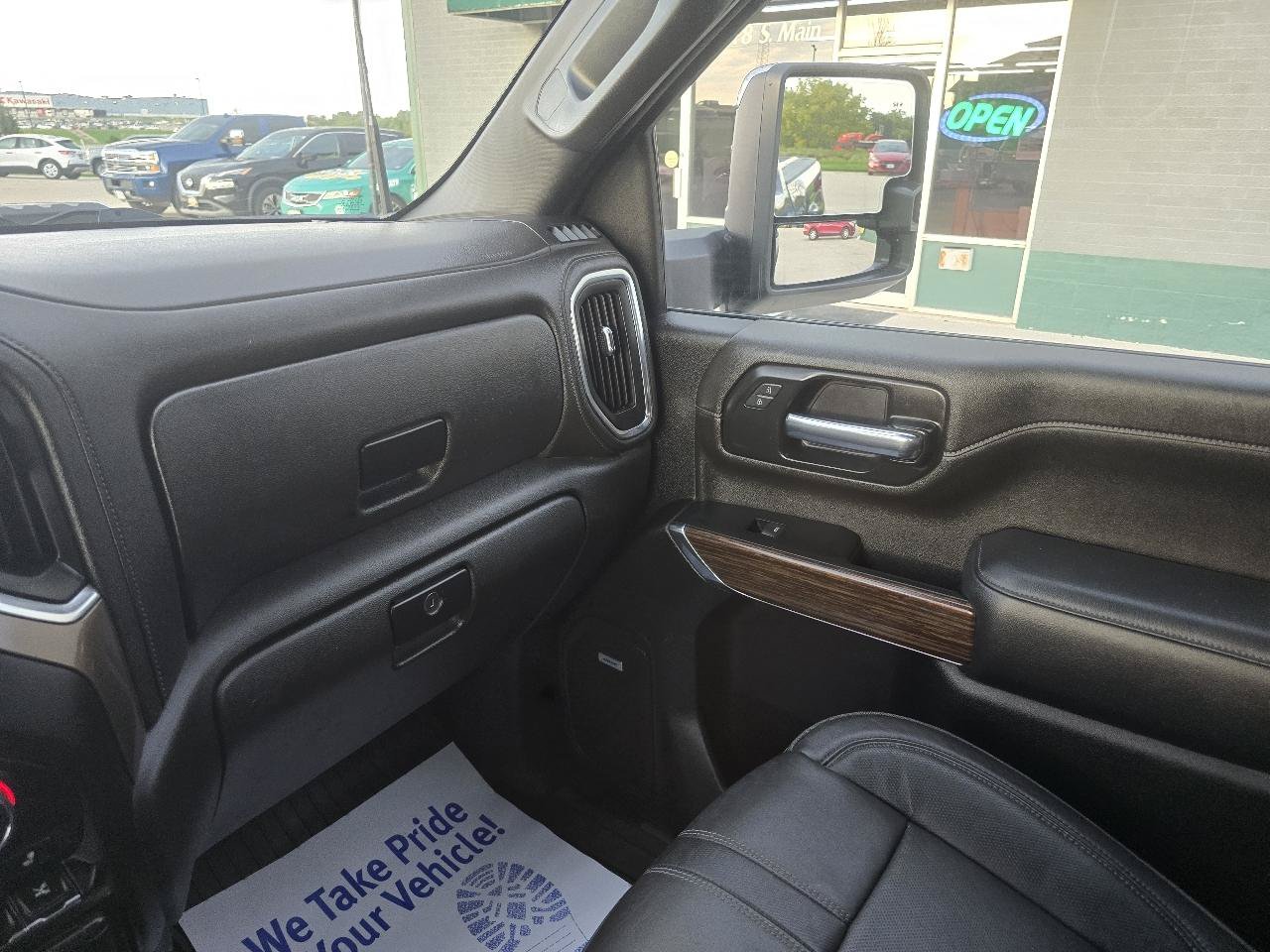 Used 2023 Chevrolet Silverado 2500 High Country w/ Z71 Off-Road Package AWD/4WD image 34
