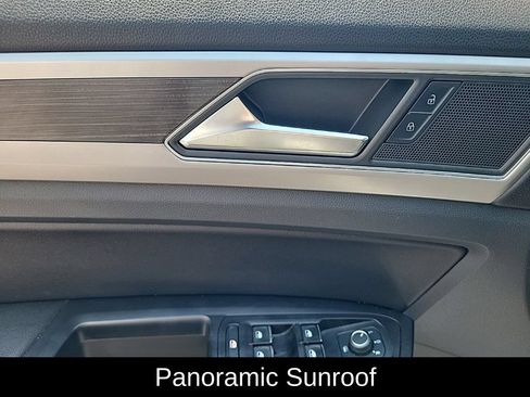 Used 2019 Volkswagen Atlas SE w/ Panoramic Sunroof Package AWD/4WD image 16
