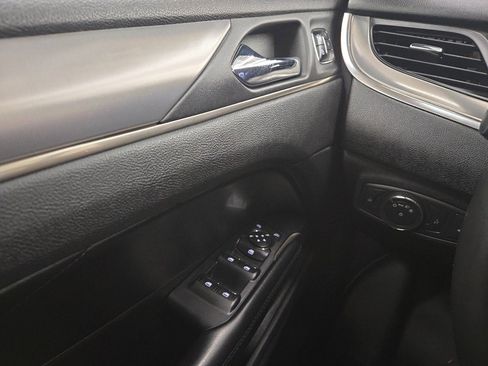 Used 2017 Lincoln MKC Premiere image 20