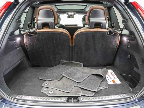 Used 2023 Volvo XC90 T8 Plus AWD/4WD image 27