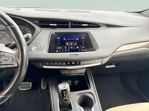 Used 2019 Cadillac XT4 Sport w/ Driver Awareness Package FWD image 15