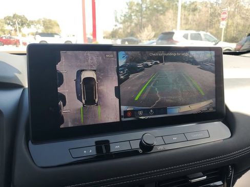 Certified 2025 Nissan Rogue SL w/ Tech Package image 21