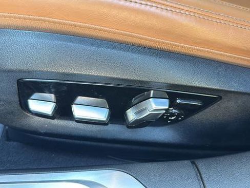 Used 2021 BMW 750i xDrive w/ Luxury Rear Seating Package image 13