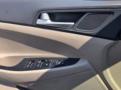 Used 2020 Hyundai Tucson Limited w/ Cargo Package FWD image 28