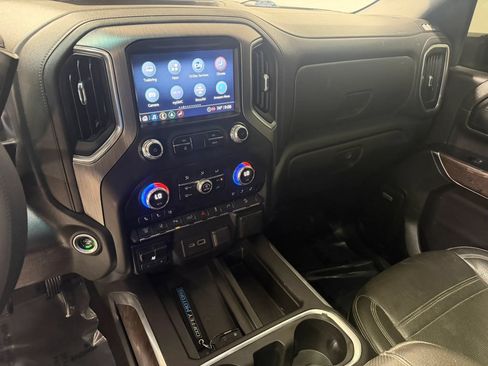 Used 2022 GMC Sierra 2500 Denali w/ Denali Ultimate Package AWD/4WD image 15