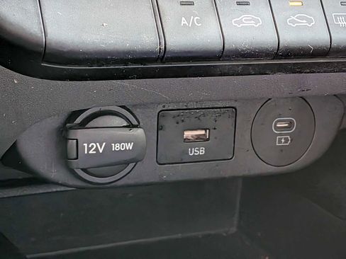 Used 2024 Hyundai Elantra SE image 26